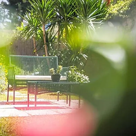 Hidden Garden & Bed & Breakfast