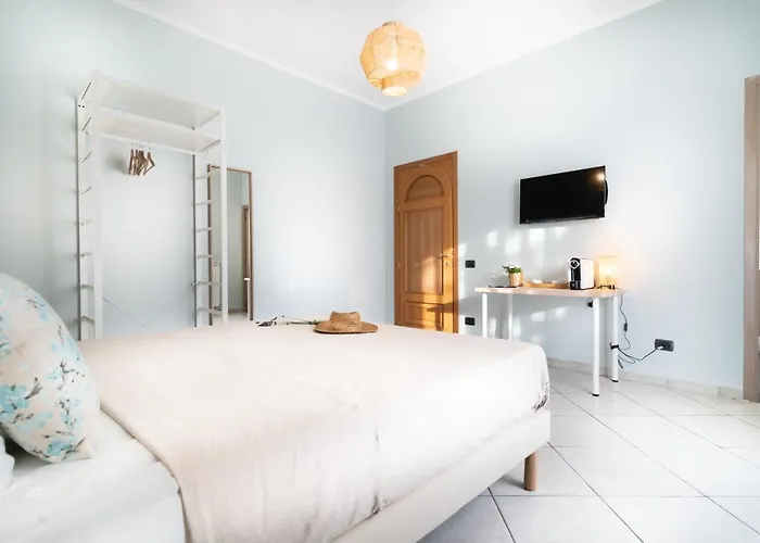 Hidden Garden & Bed & Breakfast 4*