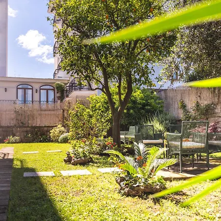 Hidden Garden & סורנטו